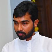 Reddy Groom