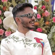 Shwetambar Groom